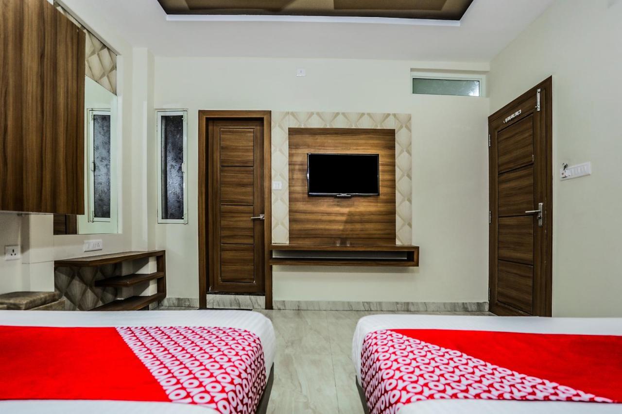 Oyo 16163 Hotel Shri Hari Ujjain Exterior photo